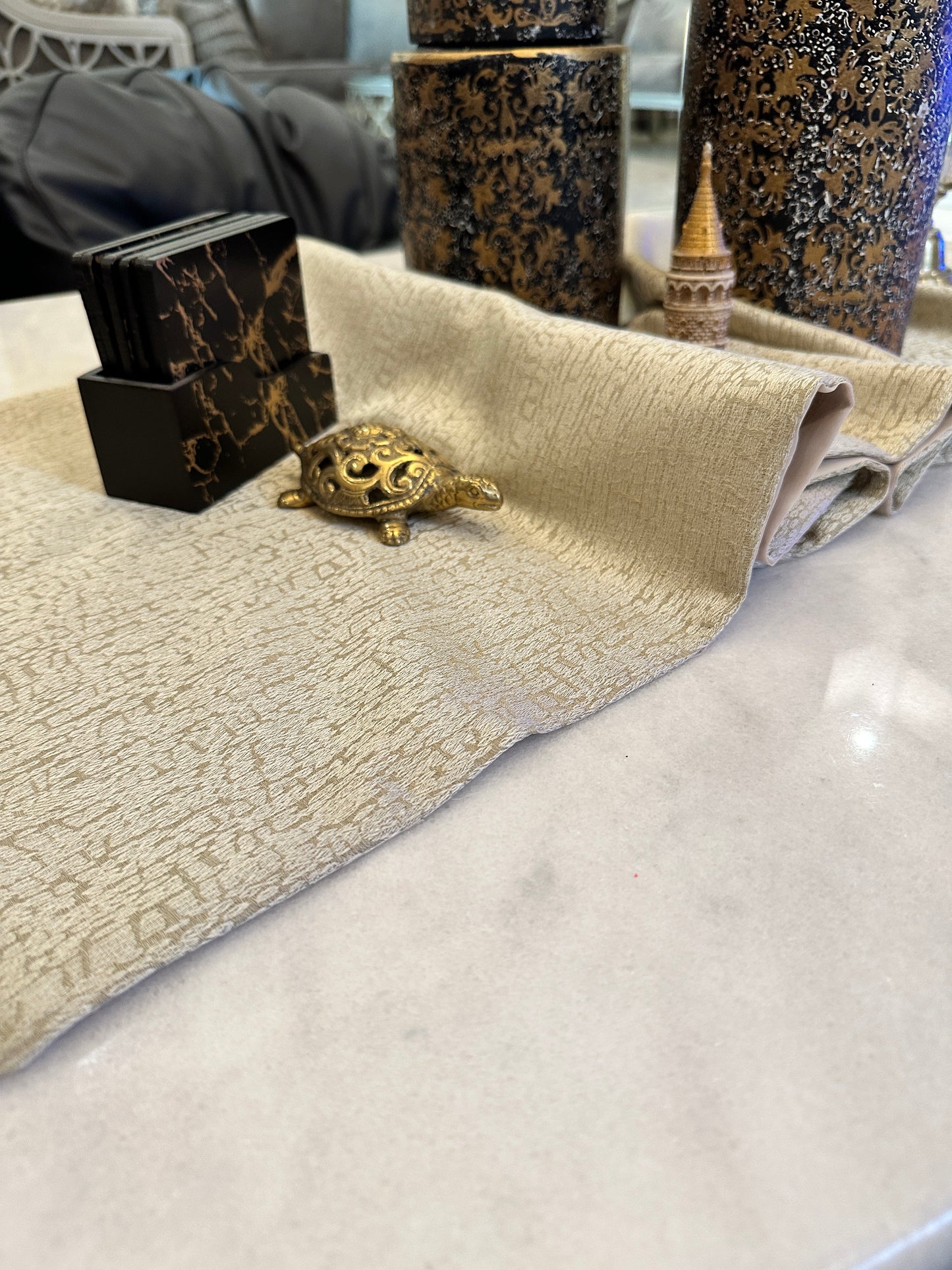 Cafe silk runner