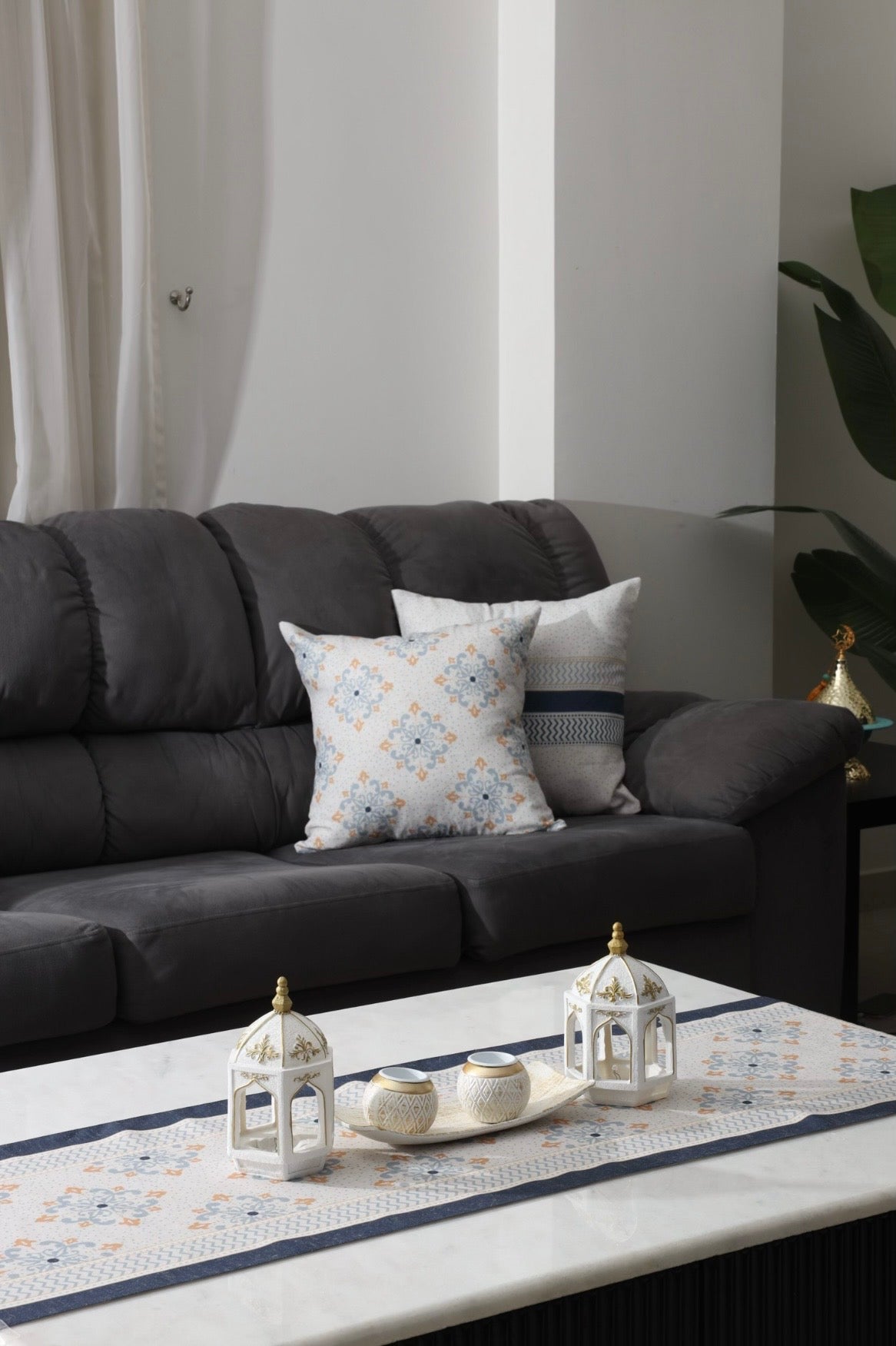 .Moonlight yellow runner