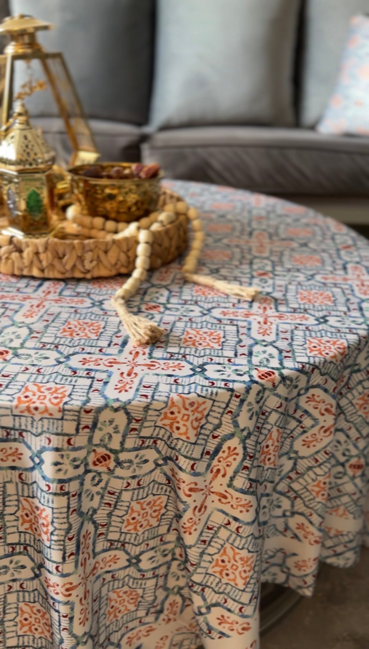 .Lantern blue tablecloth