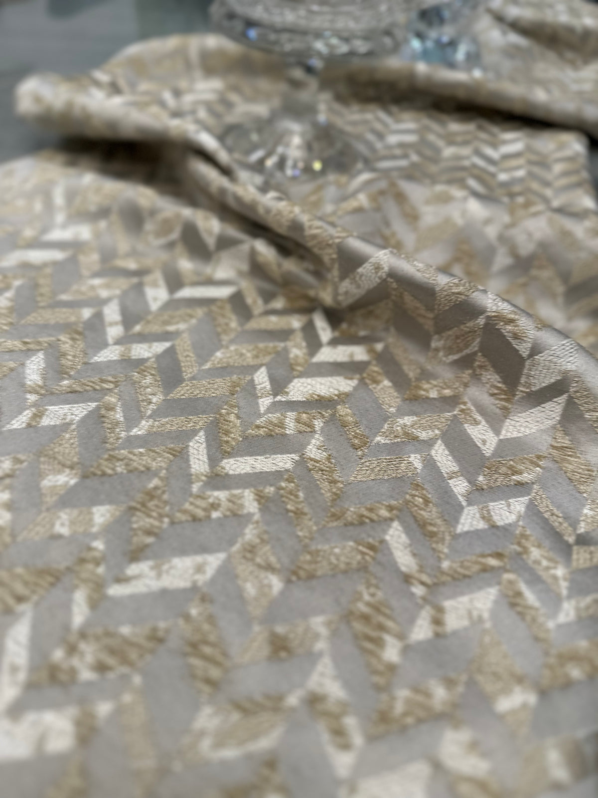 Silver&gold chevron