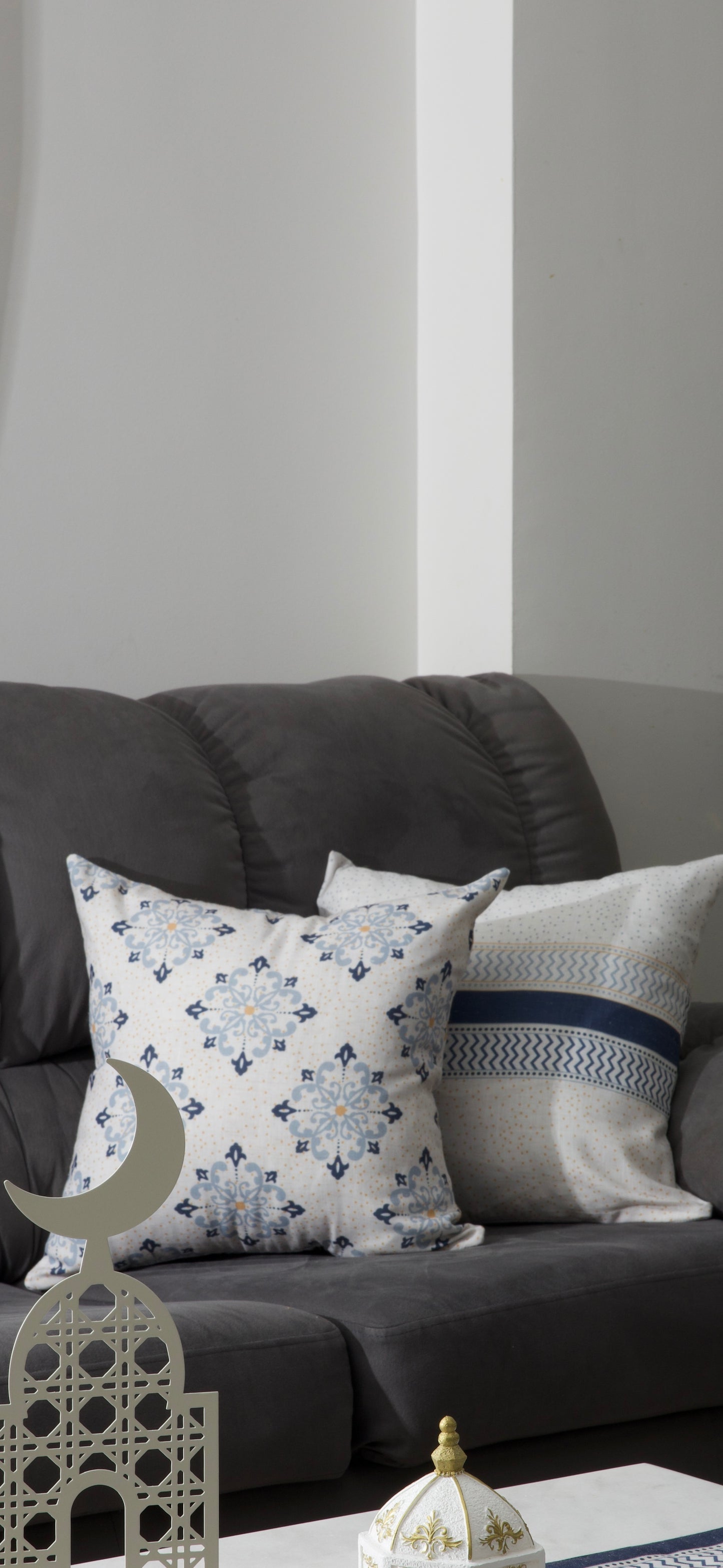 .Moon light cushion cover set