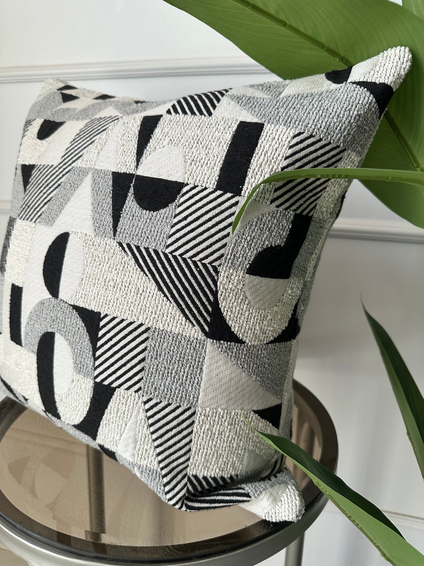 Mono weave cover cushion