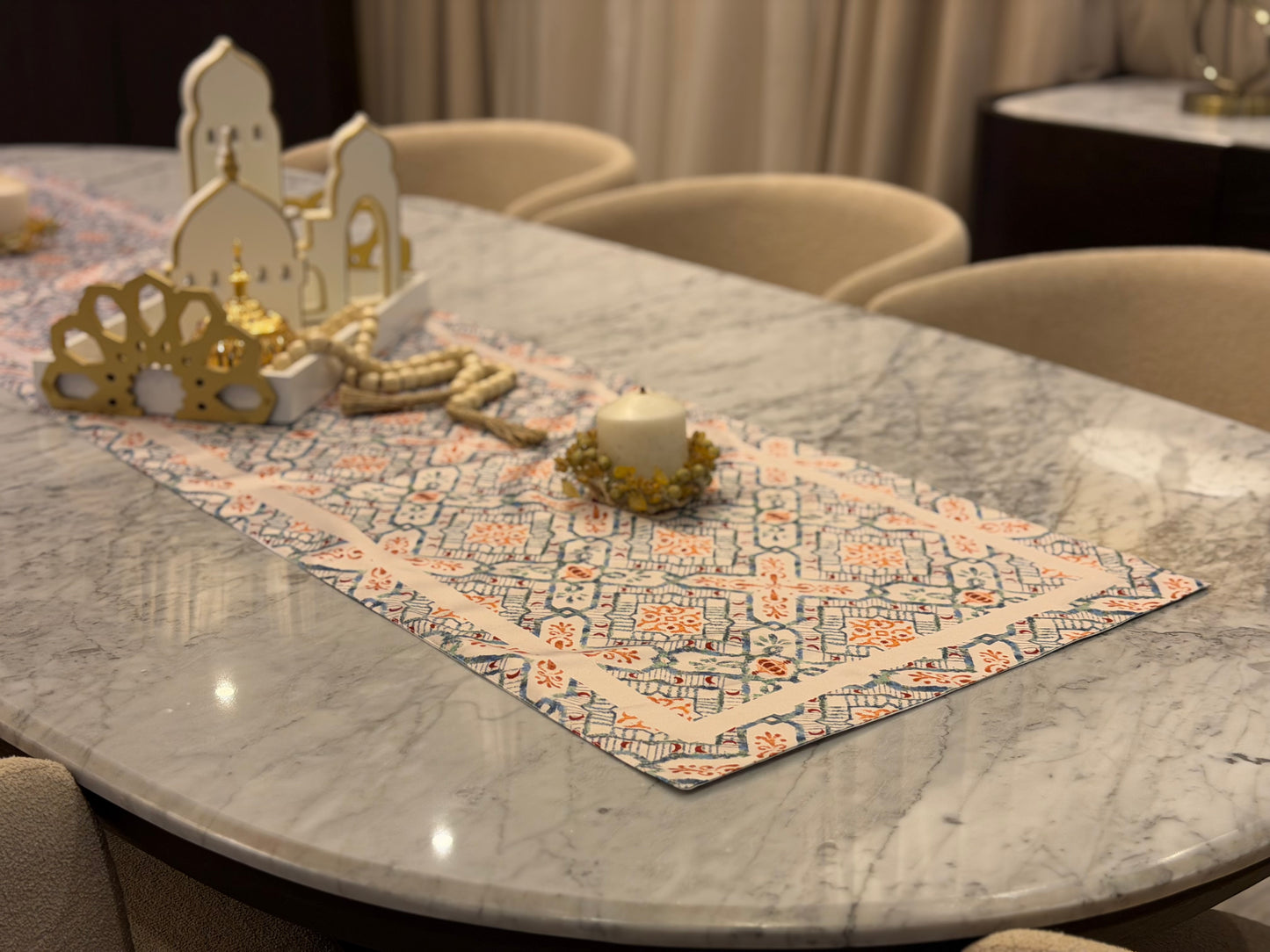 .Lantern blue runner