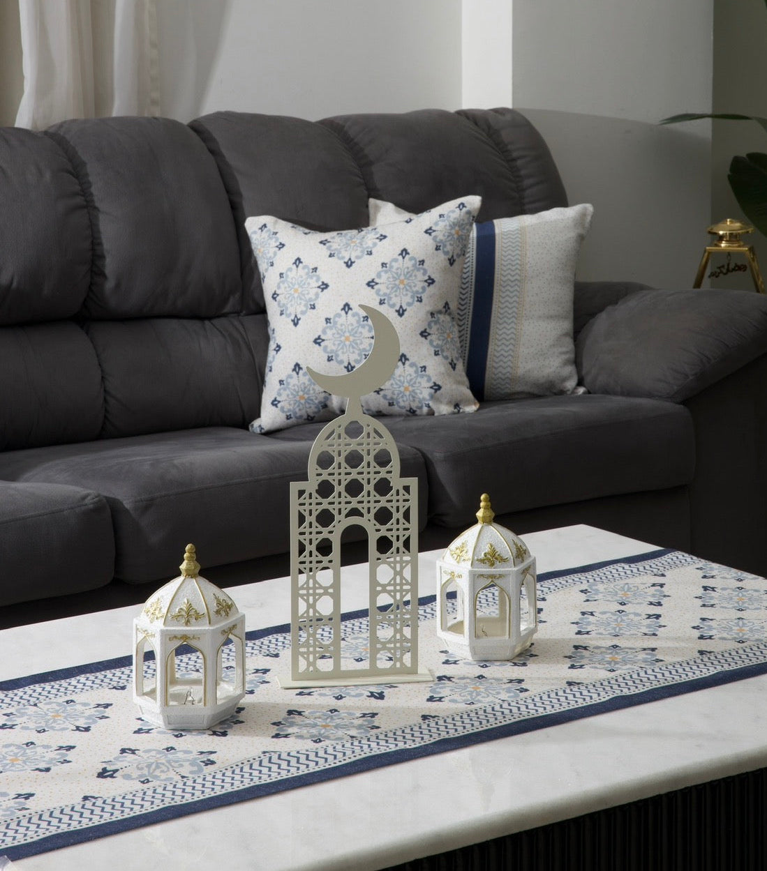 .Moonlight blue runner