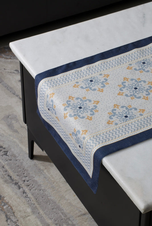 .Moonlight yellow runner