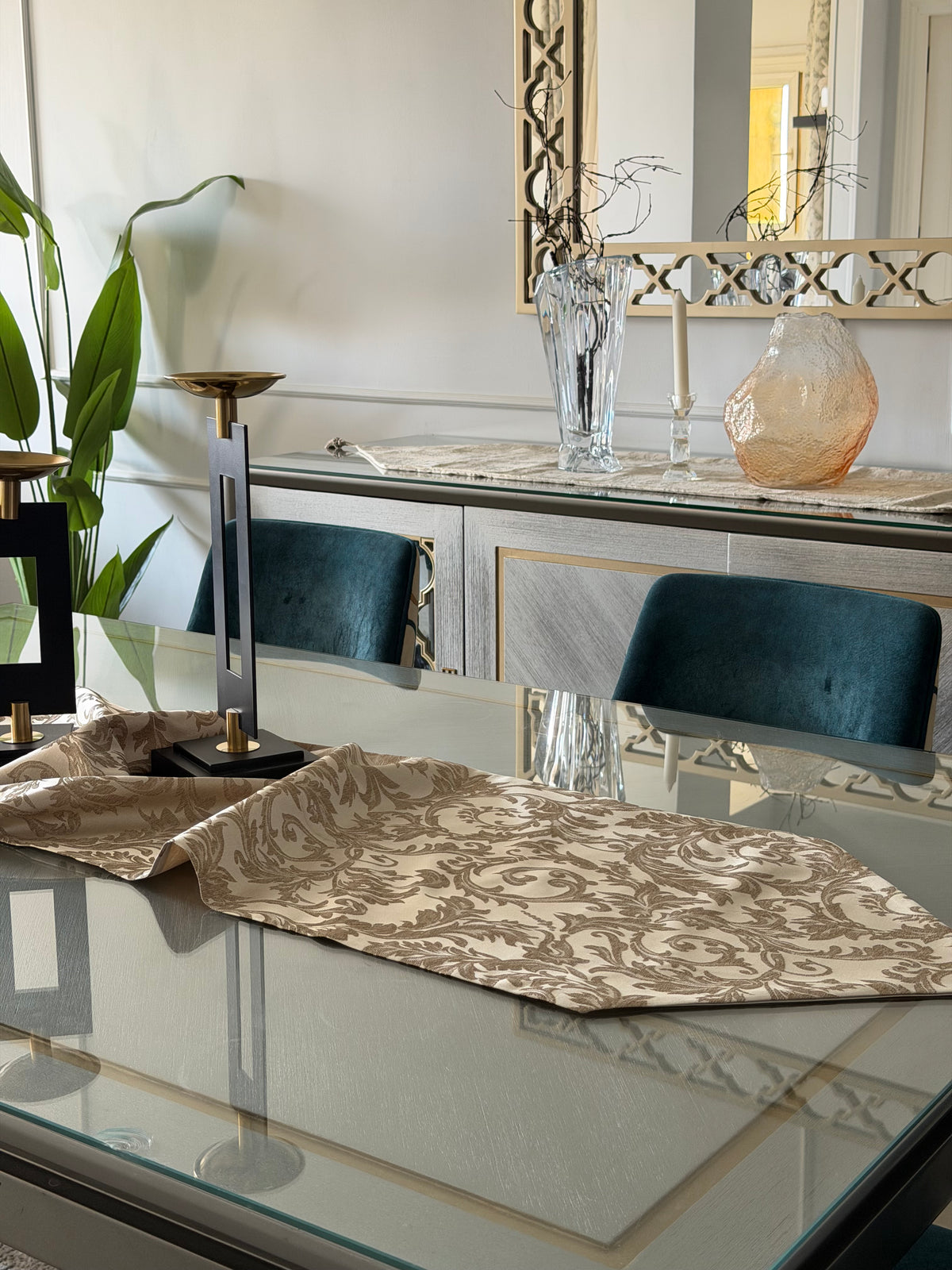 Golden floral runner