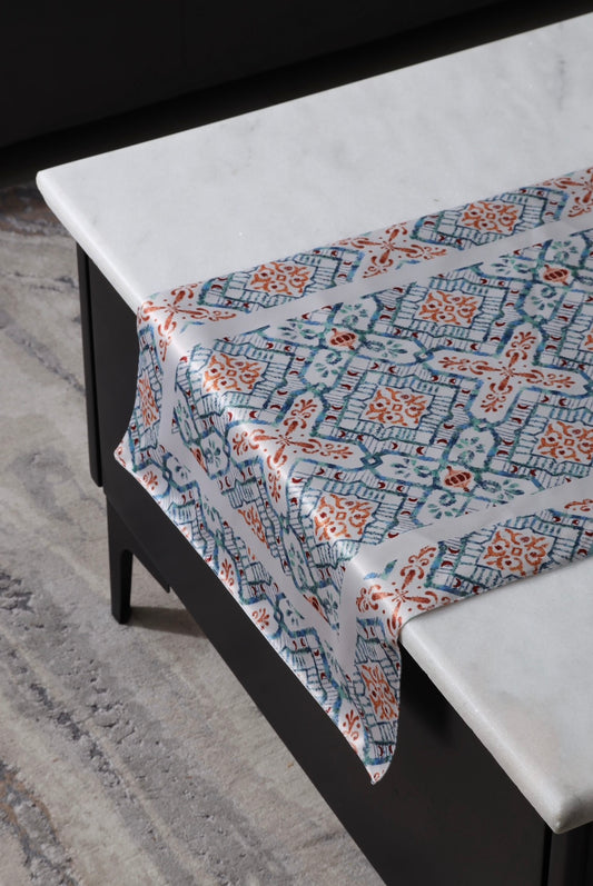 .Lantern blue runner